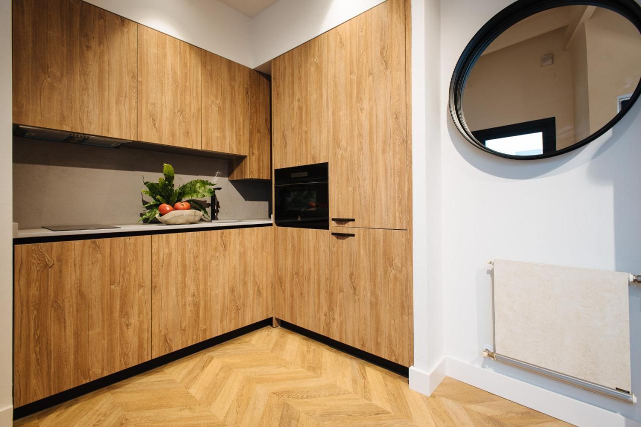 R26 Suites Sevilla الغرفة الصورة
