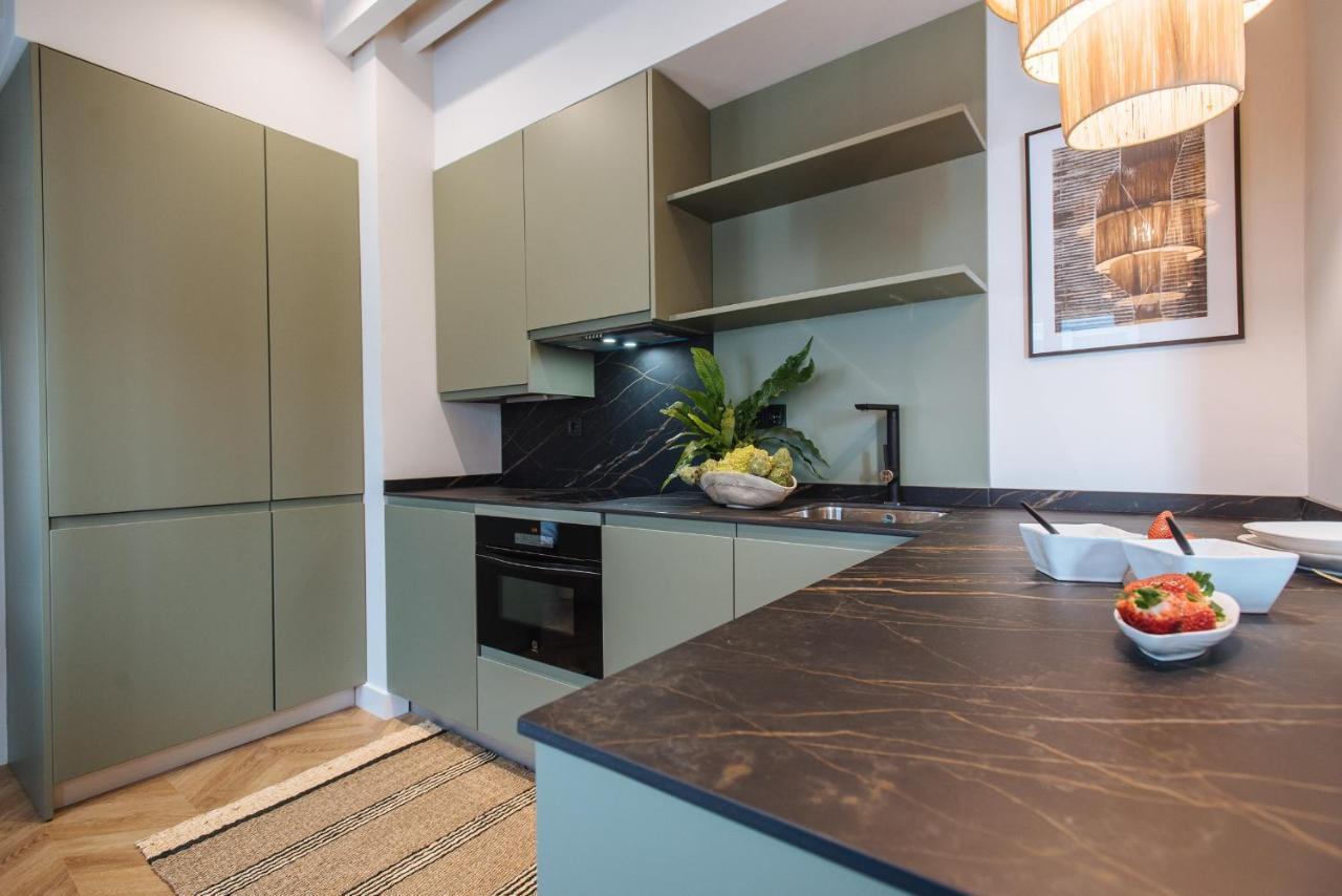 R26 Suites Sevilla الغرفة الصورة