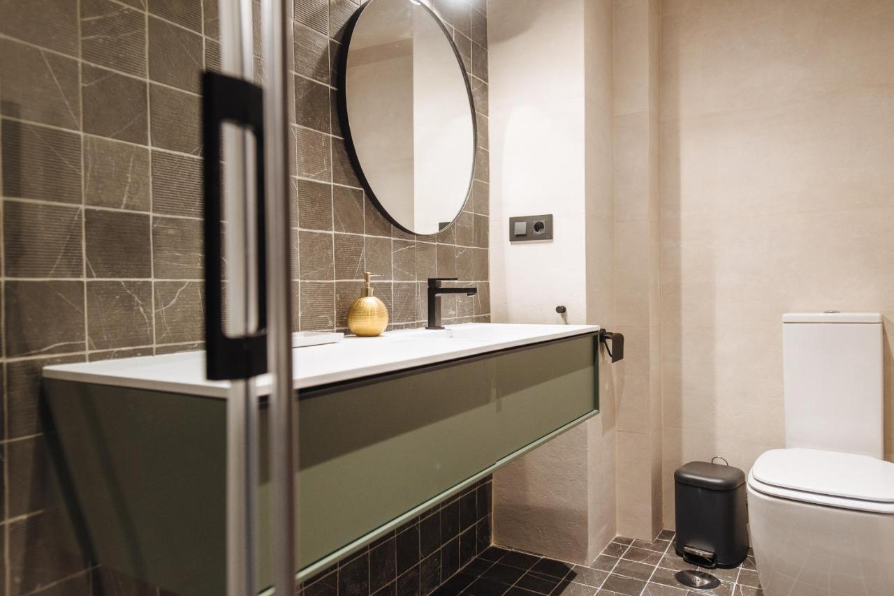 R26 Suites Sevilla الغرفة الصورة