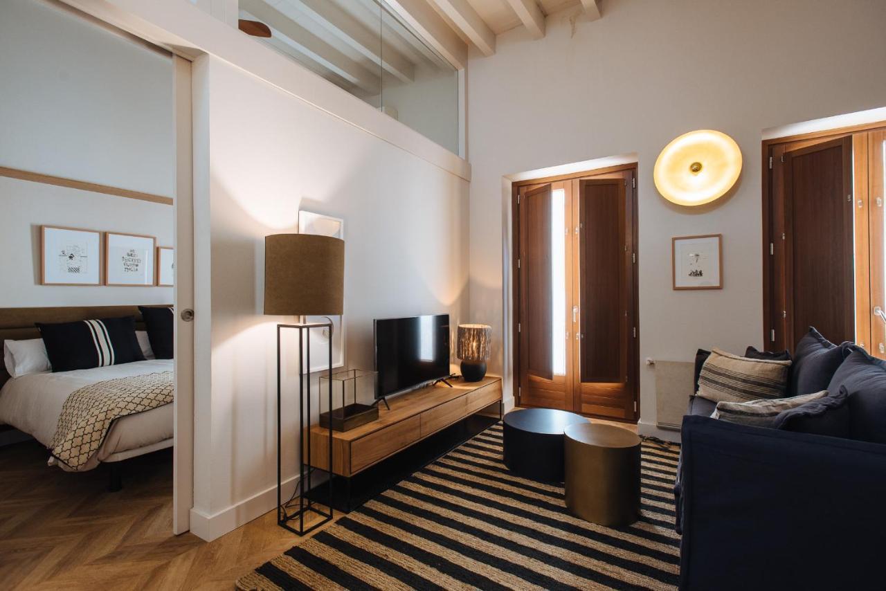 R26 Suites Sevilla الغرفة الصورة